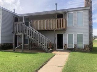 500 Curry Ln APT 101, Medicine Lodge, KS 67104