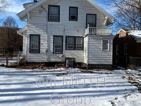 2nd image of 4025 N Kenwood Ave