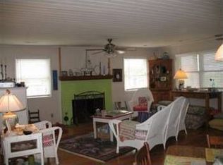 122 Shrimp St, Holden Beach, NC 28462