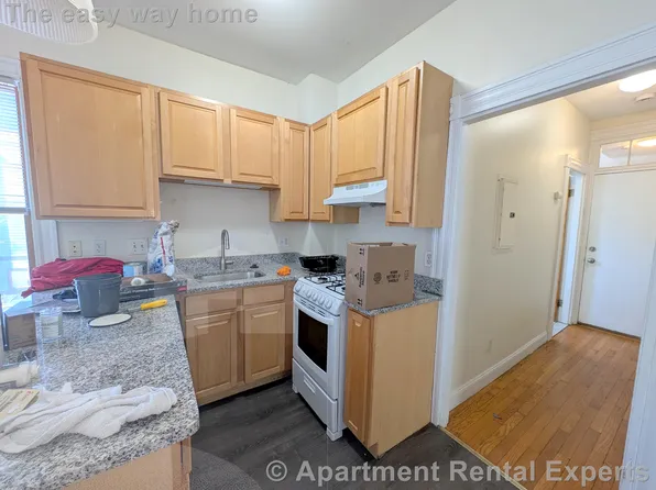 365 Washington St #3, Somerville, MA 02143