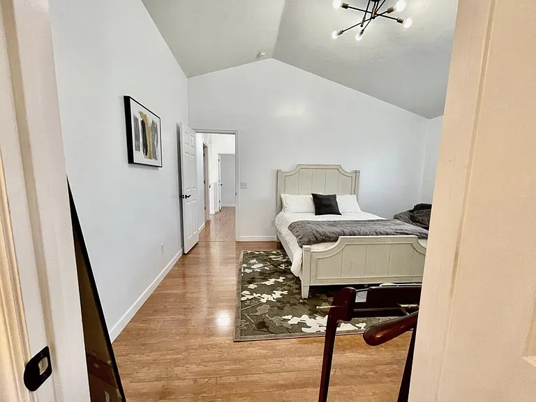W Premier Ln — Photo 16