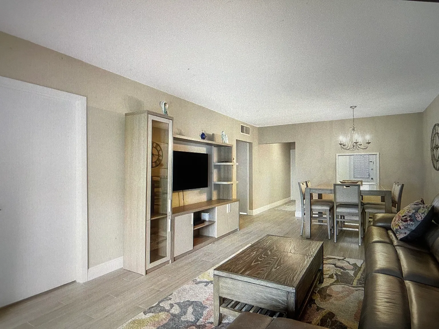 2 bed, 1000 sqft, $4,975 — Photo 3
