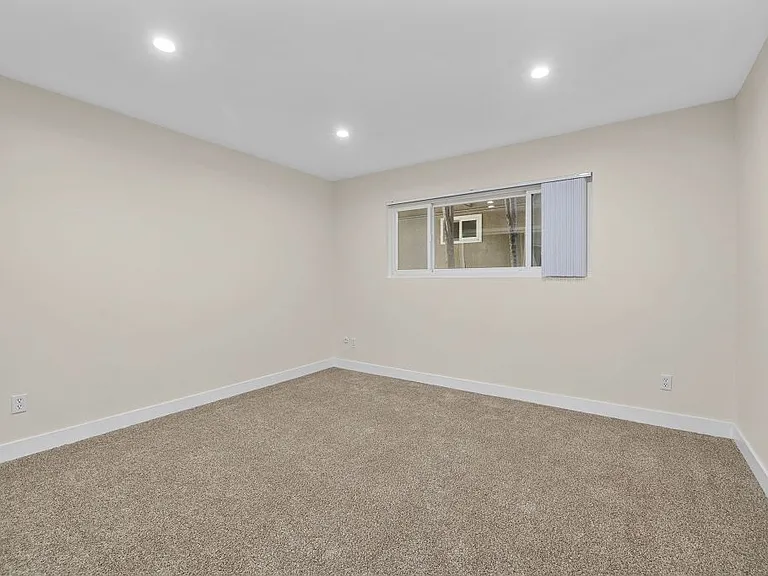 5633-45 N Topanga Canyon Blvd — Photo 27
