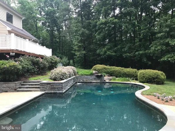 1000 Solomon Frazier Ct, Saint Leonard, MD 20685