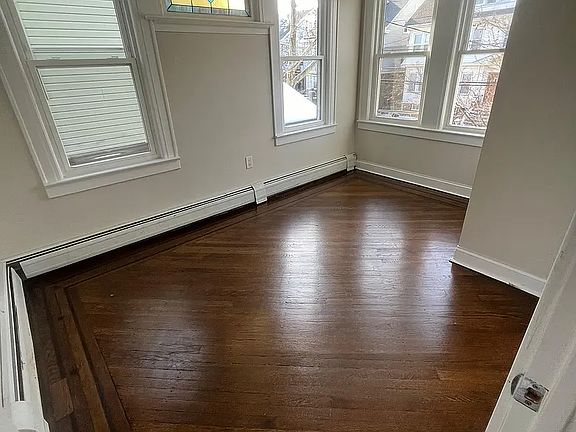 5th image of 44 Poe Ave #5C