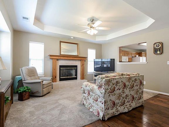 4th image of 841 Woodland Dr