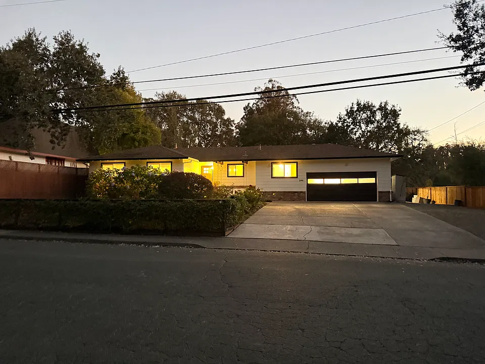 200 Valparaiso Ave