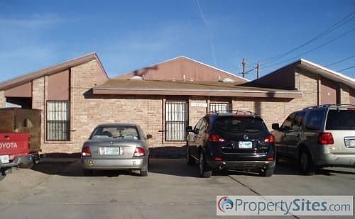 2nd image of 3508 E Glen Dr