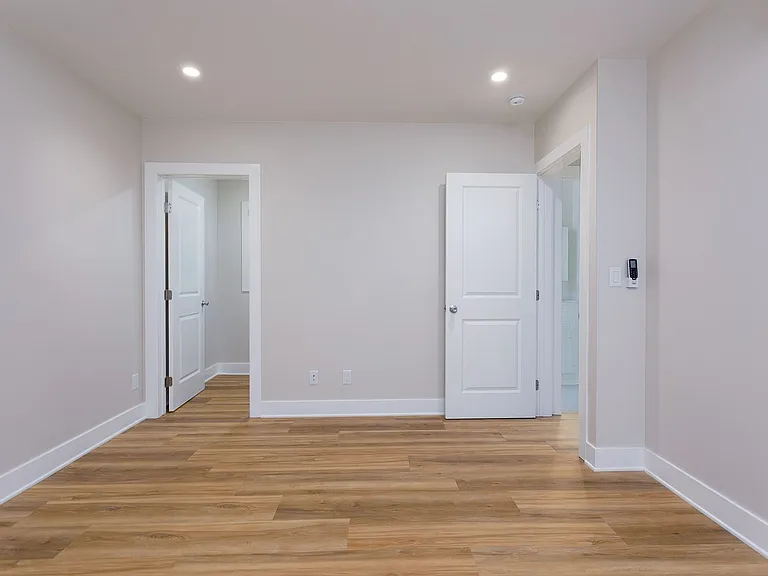 1BR in Prime Pasadena - 92 Walk Score + Parking + Free Electricity for 1 Year — Photo 14