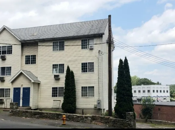 44 Bunker Hill Avenue, Waterbury, CT 06708