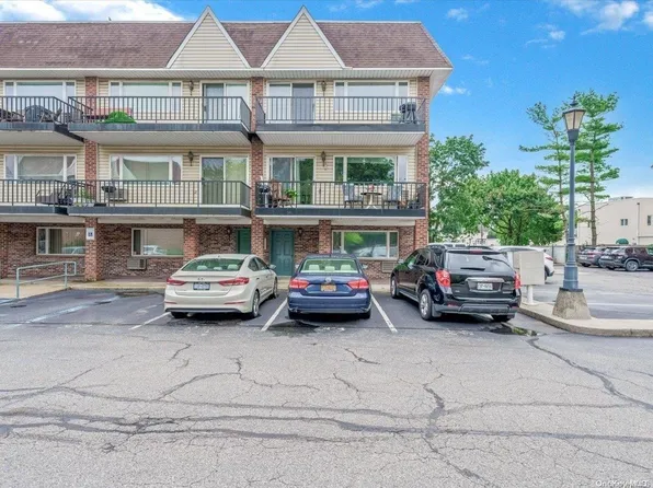 108 Atlantic Avenue #33, Lynbrook, NY 11563