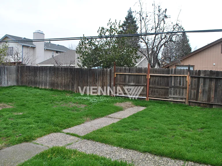 4073 N Country Dr — Photo 29