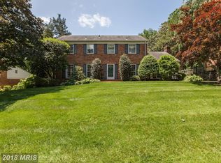 2432 Lexington Rd, Falls Church, VA 22043
