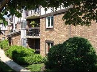 6816 Joliet Rd 6 #6, Indian Head Park, IL 60525