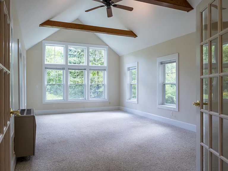 165 Longwoods Rd — Photo 10