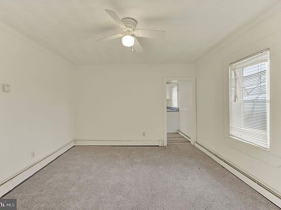 3rd image of 149 N Queen St