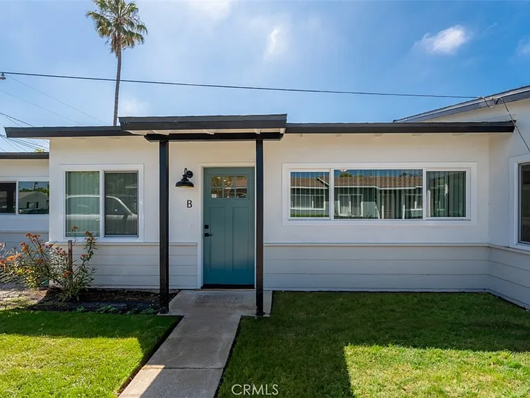 241 Costa Mesa St #B — Photo 1
