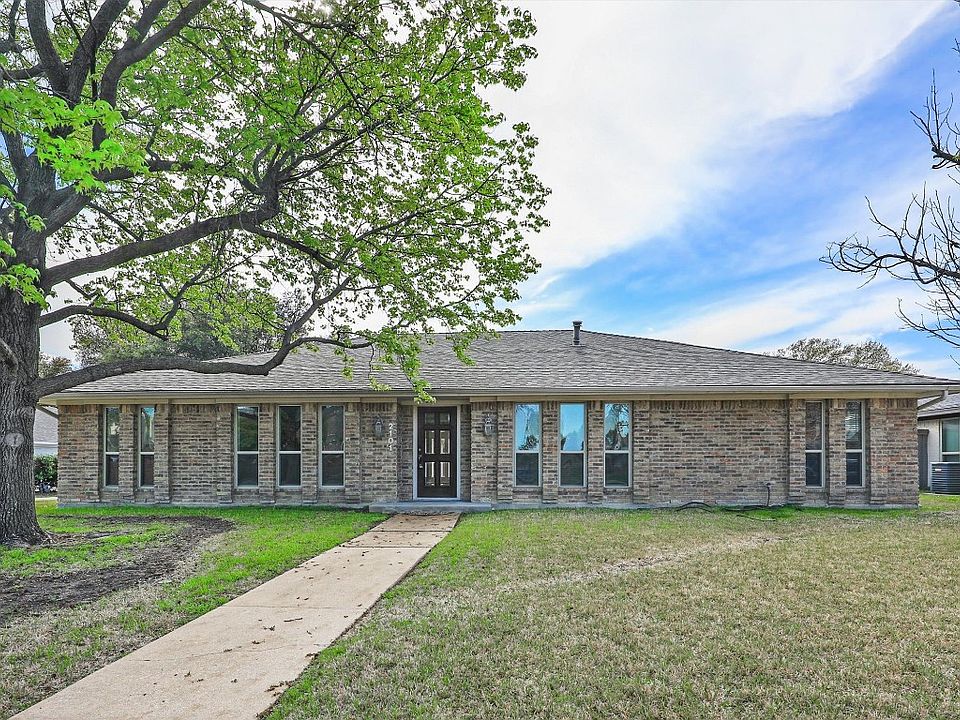 1st image of 2101 Huntington Dr
