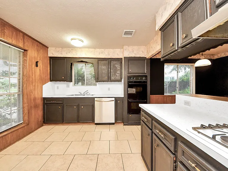 9126 Willow Meadow Dr — Photo 34