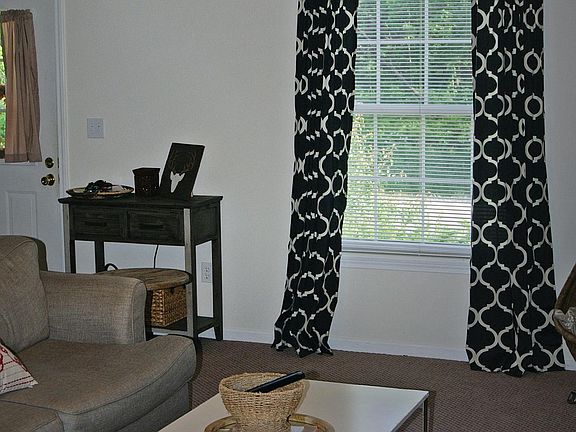 3rd image of 1106 W Missouri St
