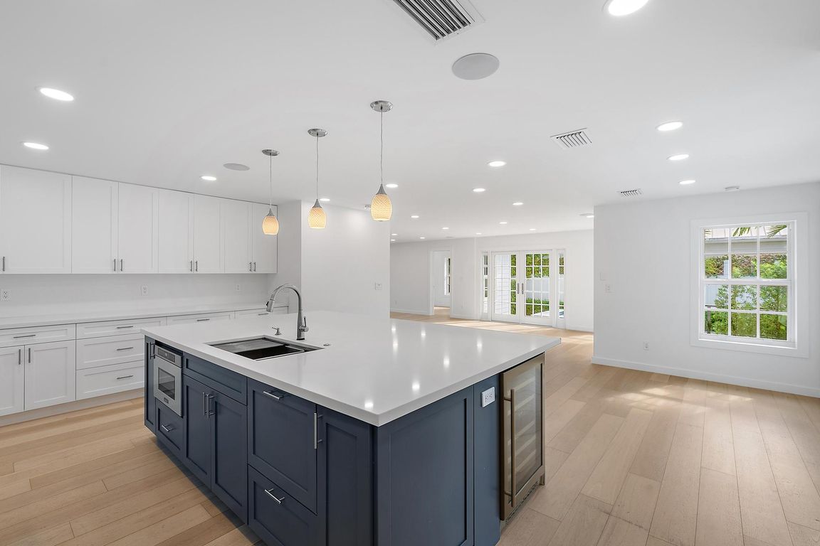 next background image