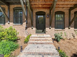 9062 Selborne Ln, Chattahoochee Hills, GA 30268