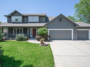 12988 Hickory Ct, Clive, IA 50325