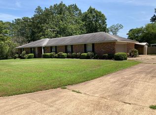 649 Strange Dr, Stamps, AR 71860