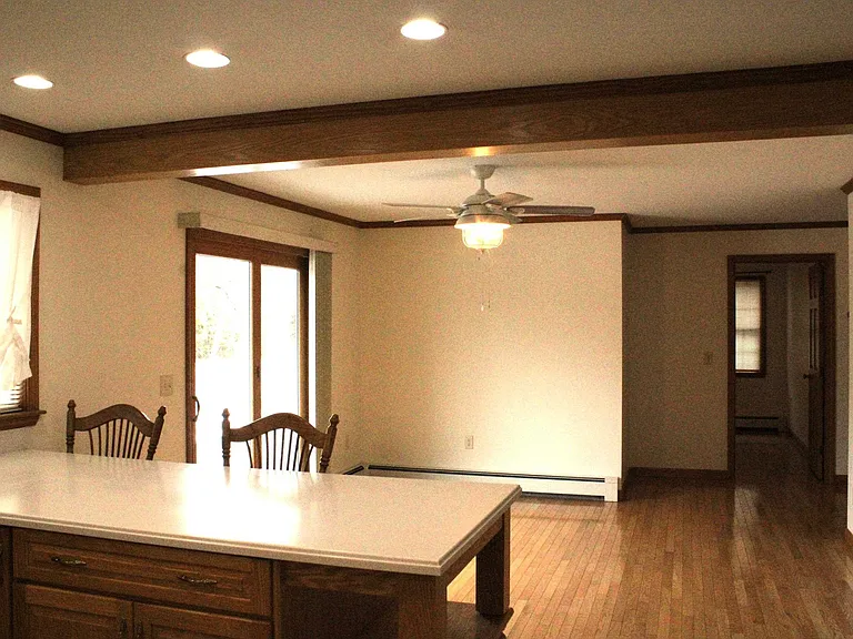 1878 Riverside Dr — Photo 11