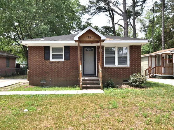 1581 Charter Dr, Rocky Mount, NC 27801