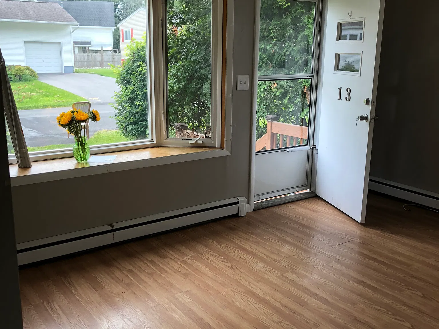 2 bed, 800 sqft, $1,600 — Photo 2