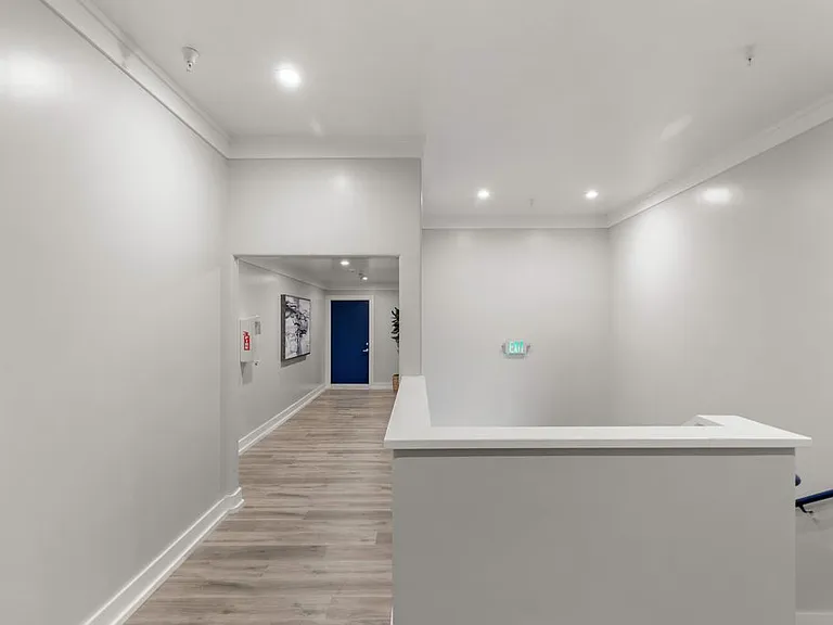 1104 Broadway Ave #7 — Photo 14