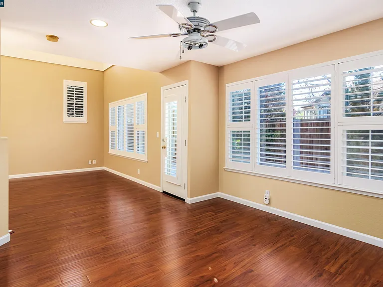 135 Coralflower Ln — Photo 15