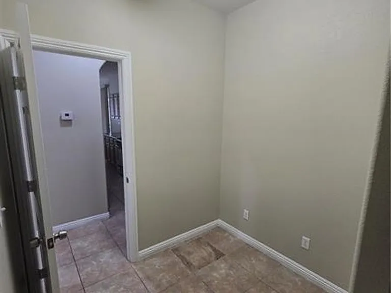 2204 Van Patten Pl — Photo 15