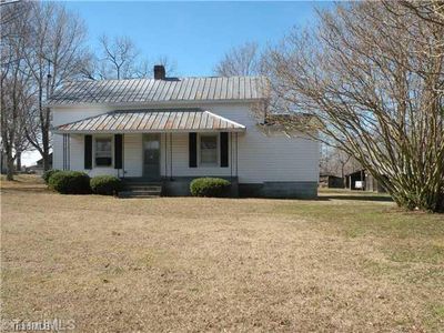 (Undisclosed Address), Walkertown, NC, 27051