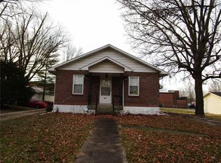 226 E Lyons St, Marissa, IL 62257