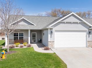 1728 Copperstone Pl, Neenah, WI 54956