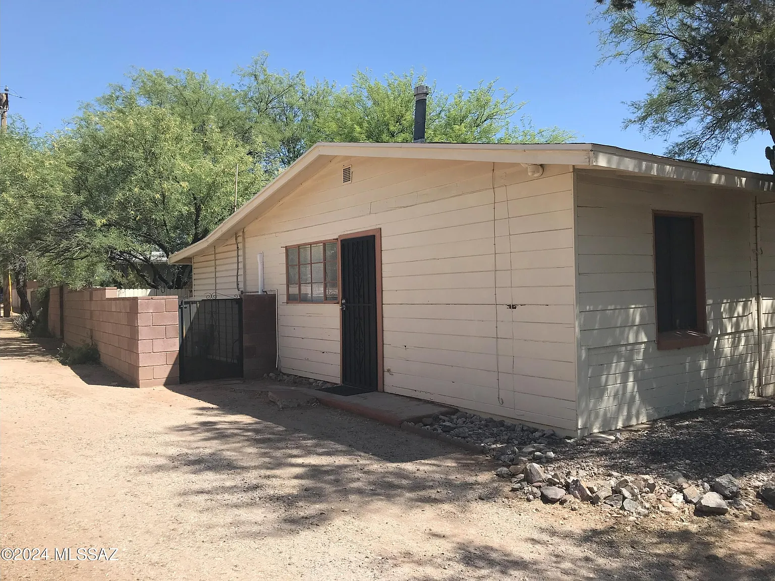 Studio, 1.0 bath, 286 sqft, $695 — Photo 2