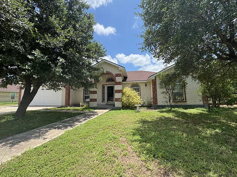 14410 Mangold Ln — Photo 2