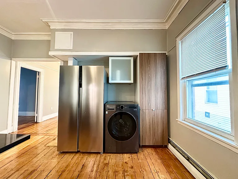 89 America St #2 — Photo 6