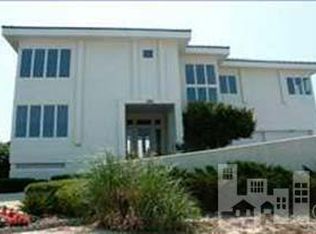 2622 Lumina Ave N, Wrightsville Beach, NC 28480