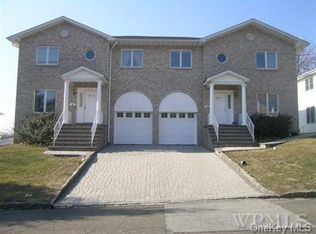 32 New St, Eastchester, NY 10709
