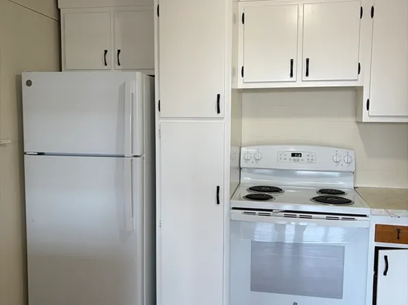 685 Moody St APT 11, Waltham, MA 02453