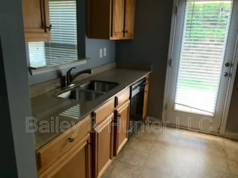 473 Mulberry Row SE — Photo 6
