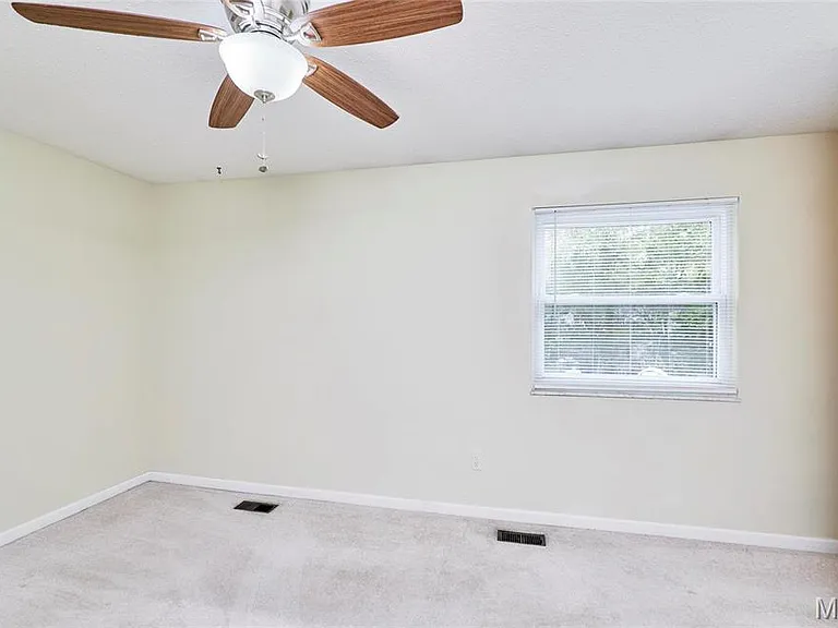 241 Valleyoak Ct — Photo 25