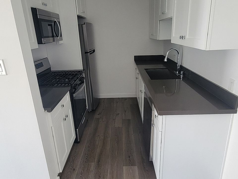 1st image of 5239 Lindley Ave #9