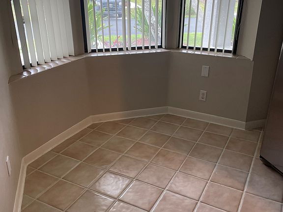 3rd image of 30 Paxford Ln