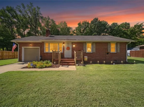 2924 Taylor Rd, Chesapeake, VA 23321