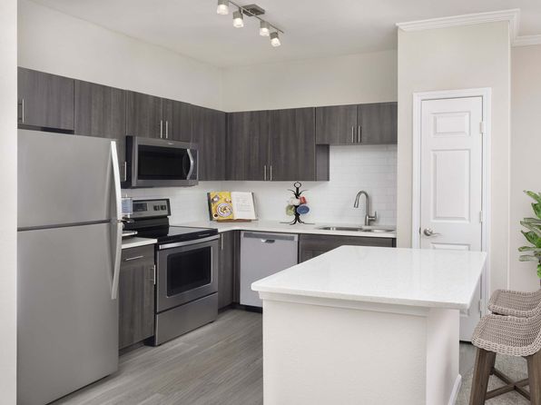1945 N Savoy Dr UNIT 1303