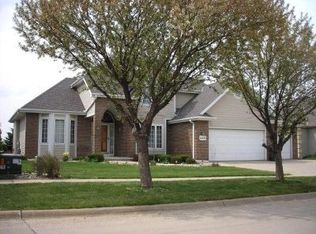 4835 Bradford Ln, Sioux City, IA 51106